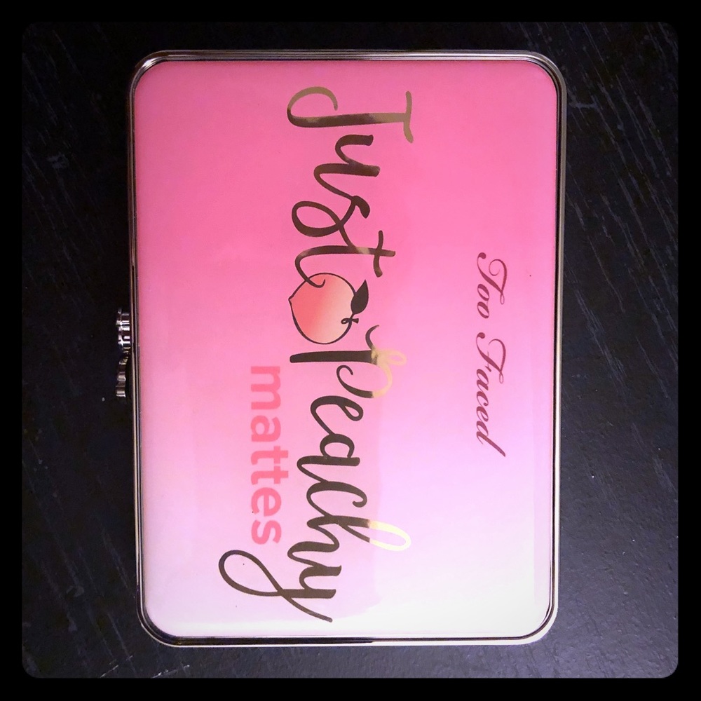 Just peachy matte Too Faced palette 🍑